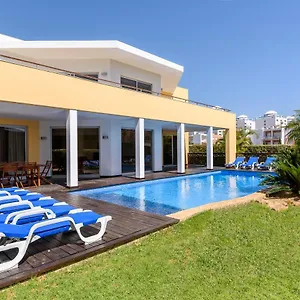 https://apartamentos-turisticos-clube-vilarosa.hotelaalgarve.com