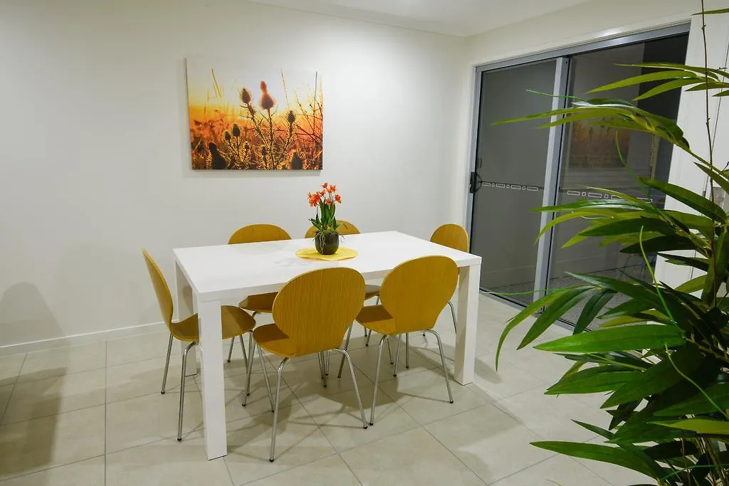 ****  Direct Collective - Breeze On Brightwater Aparthotel Mooloolaba Australia